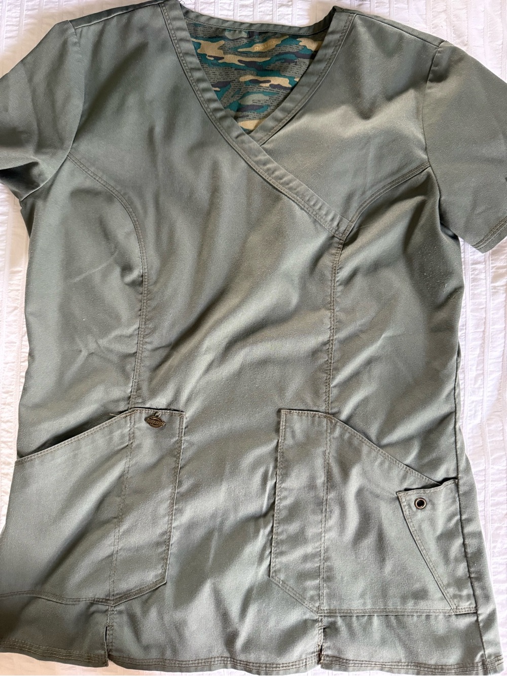 DICKIES LOT OF 3 SCRUB TOPS- 2 XS, 1 XXS, and PANTS SIZE SMALL